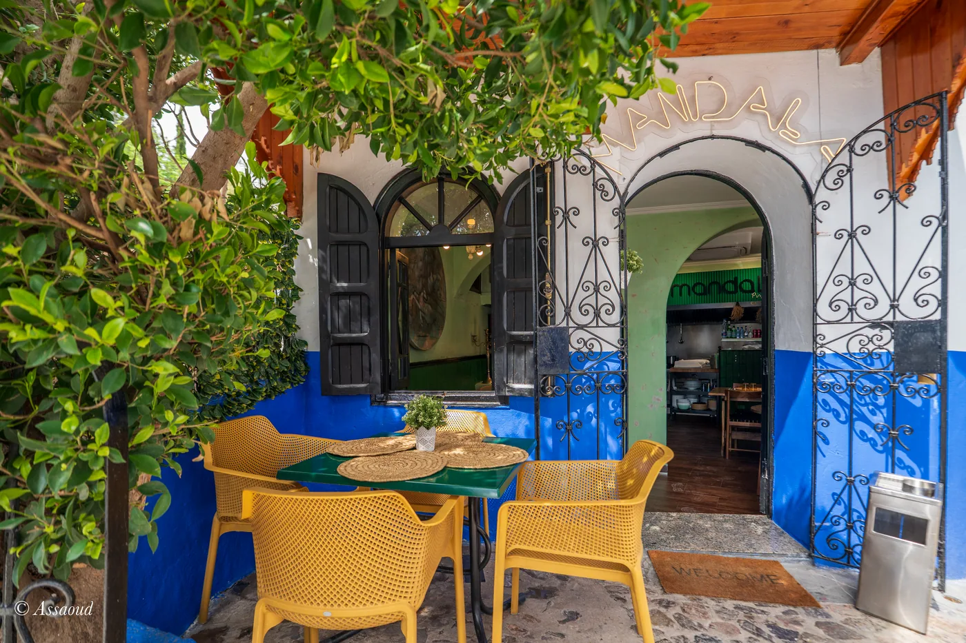 Entrance to Mandala Pizzeria on Avenue Hassan II in Chefchaouen